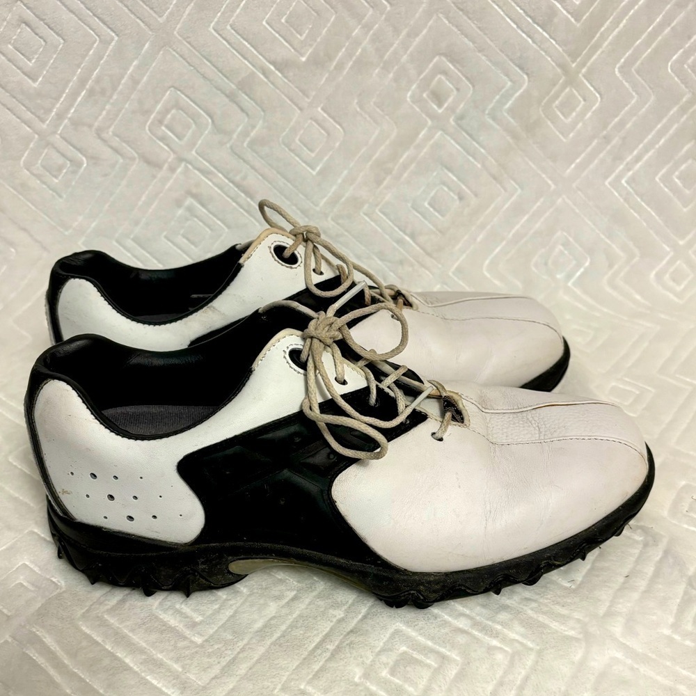 Footjoy golf shoes contour series Size 8 medium